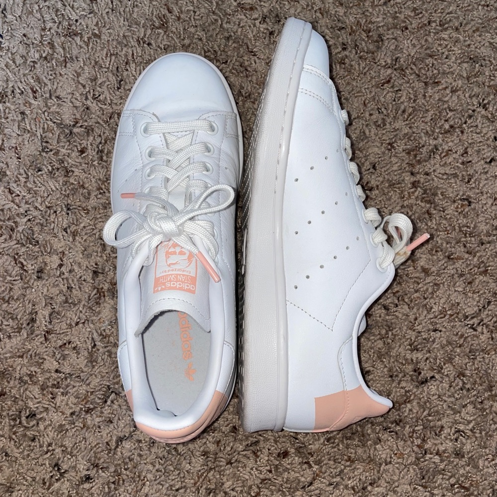 White & Pink Adidas Stan Smith’s